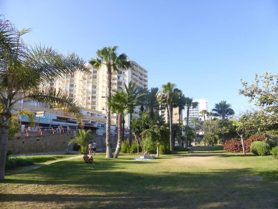 Estudio Nefeli Primera Linea Playa Amazing Views Benalmadena Bagian luar foto