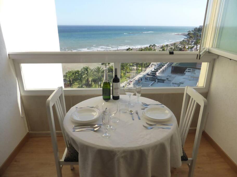 Estudio Nefeli Primera Linea Playa Amazing Views Benalmadena Bagian luar foto